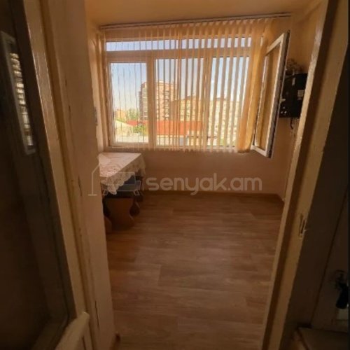 2 Սենյականոց Բնակարան Քարե Շենքում, 55քմ, 4/5 հարկ, Կոսմետիկ Վերանորոգված, Կահավորված, Արևկող