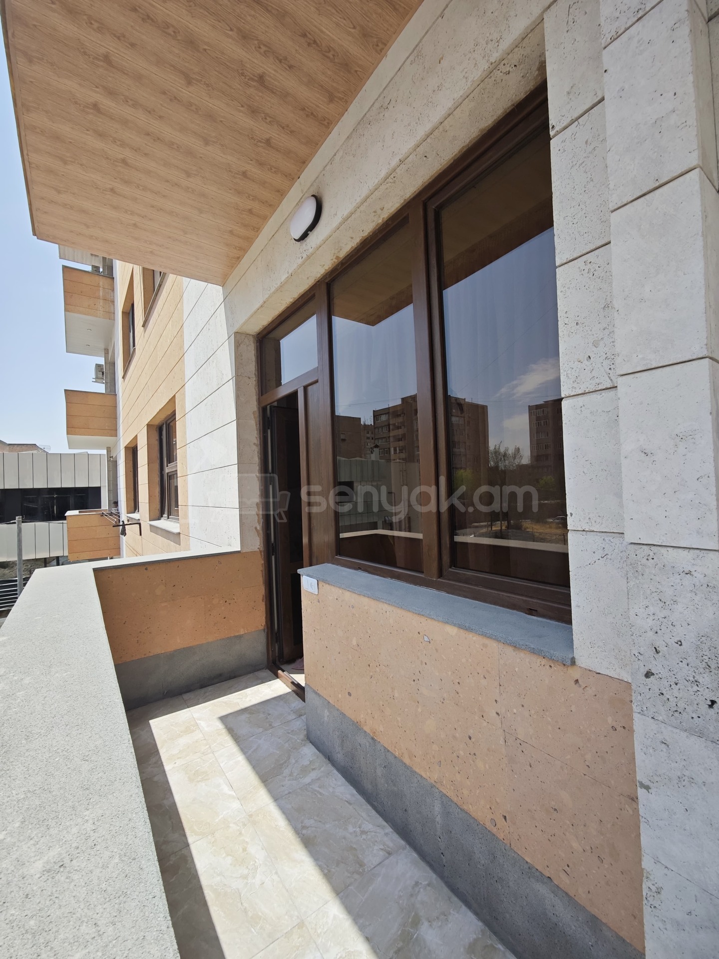 3 Սենյականոց Բնակարան Նորակառույցում, 83քմ, 3/7 հարկ, Դիզայներական Վերանորոգված, Կահավորված