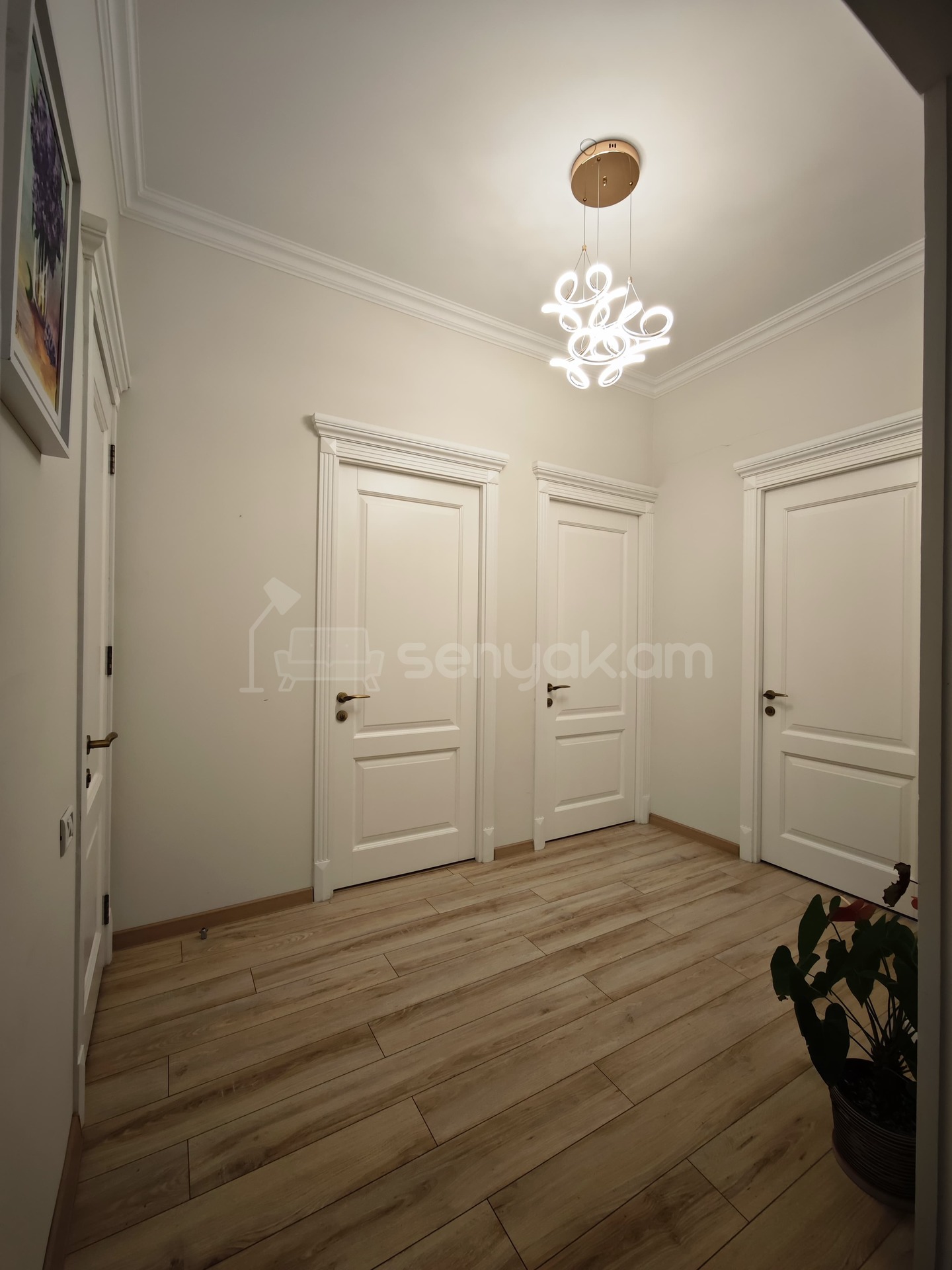 3 Սենյականոց Բնակարան Նորակառույցում, 83քմ, 3/7 հարկ, Դիզայներական Վերանորոգված, Կահավորված