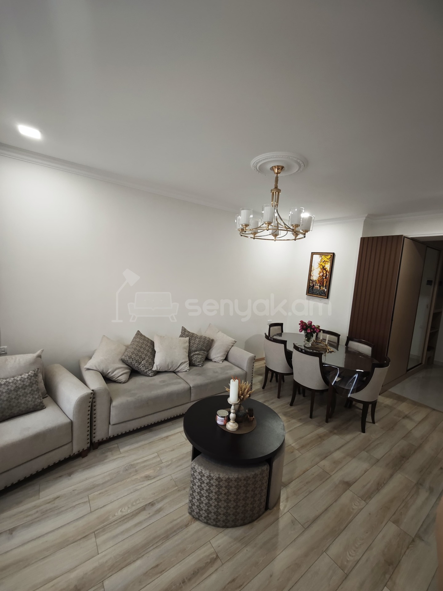 3 Սենյականոց Բնակարան Նորակառույցում, 83քմ, 3/7 հարկ, Դիզայներական Վերանորոգված, Կահավորված