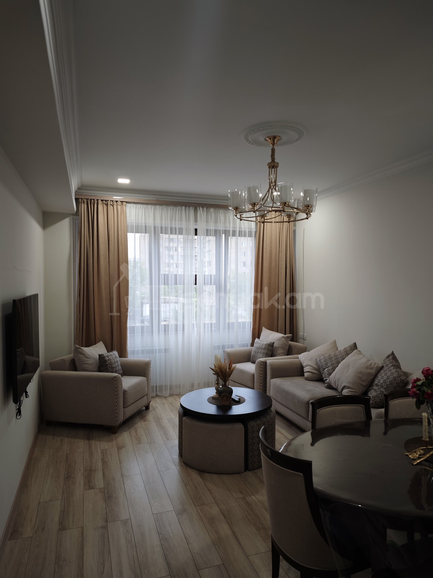 3 Սենյականոց Բնակարան Նորակառույցում, 83քմ, 3/7 հարկ, Դիզայներական Վերանորոգված, Կահավորված