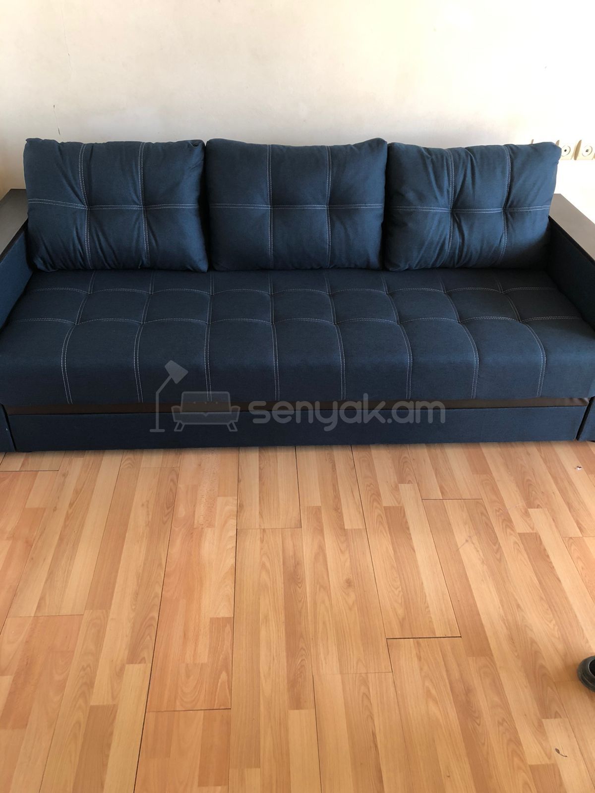 4 Սենյականոց Բնակարան Քարե Շենքում, 120քմ, 9/9 հարկ, Կոսմետիկ Վերանորոգված, Կահավորված, Արևկող