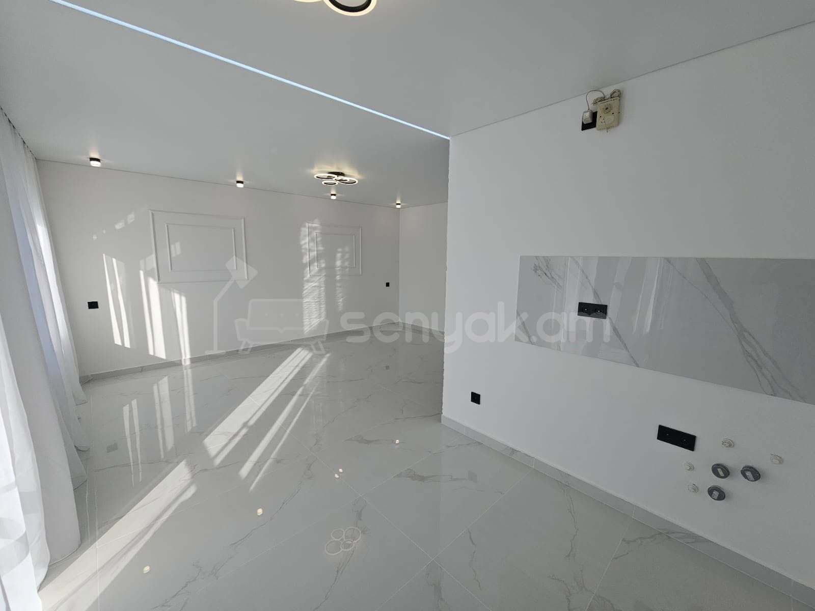 3 Սենյականոց Բնակարան Քարե Շենքում, 78քմ, 3/4 հարկ, Կապիտալ Վերանորոգված