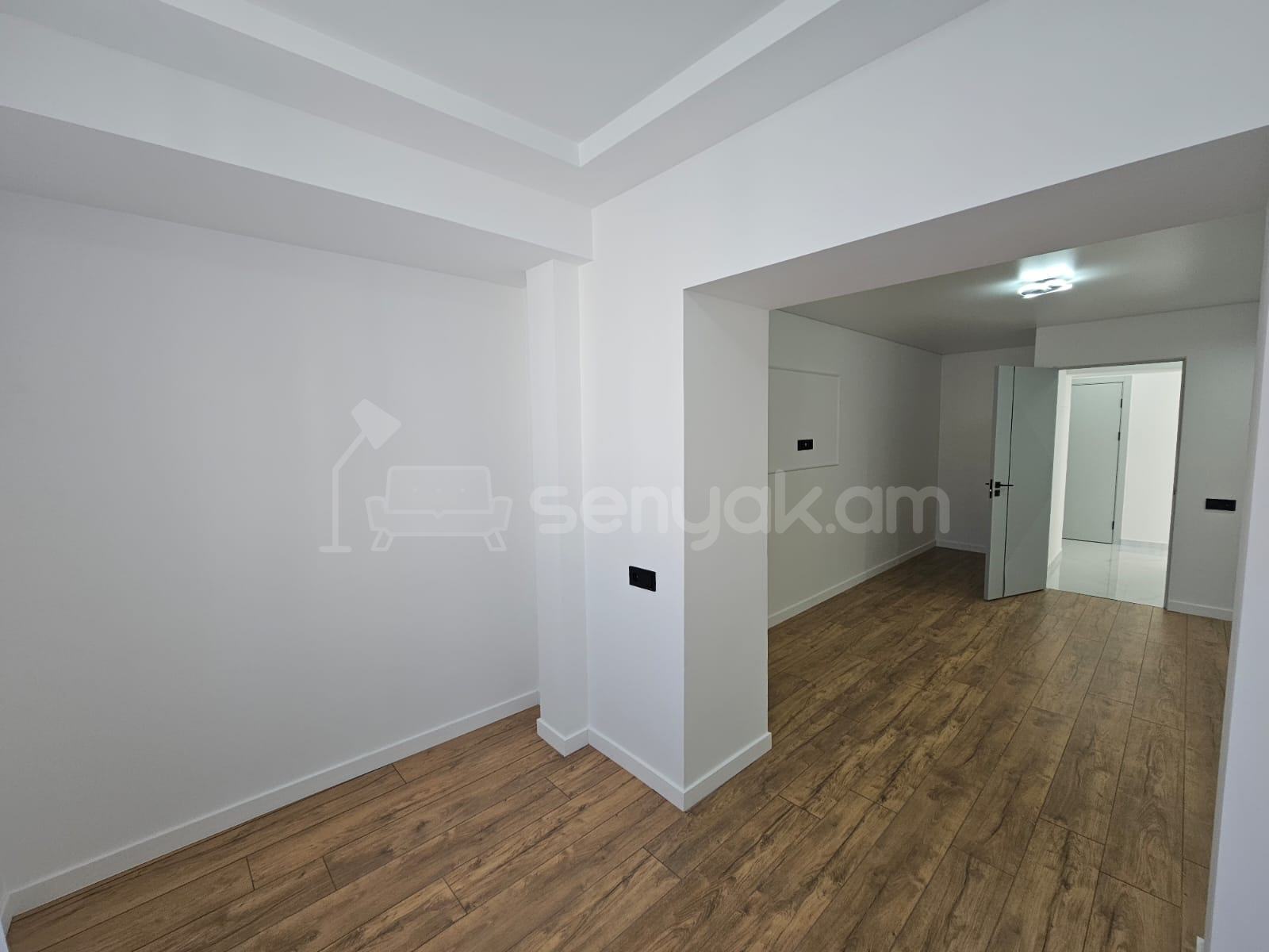 3 Սենյականոց Բնակարան Քարե Շենքում, 78քմ, 3/4 հարկ, Կապիտալ Վերանորոգված