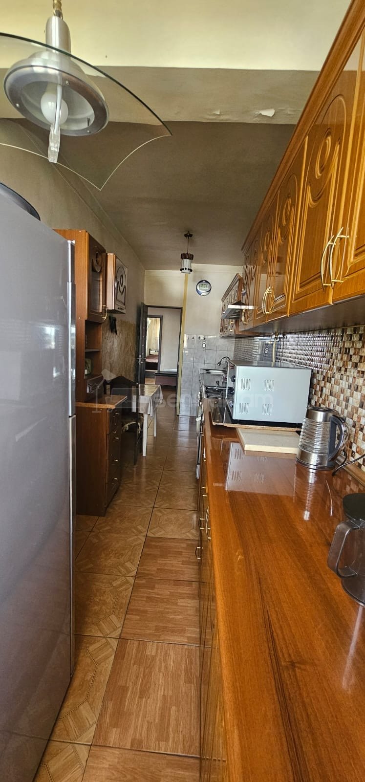 4 Սենյականոց Բնակարան Քարե Շենքում, 92քմ, 4/5 հարկ, Կապիտալ Վերանորոգված