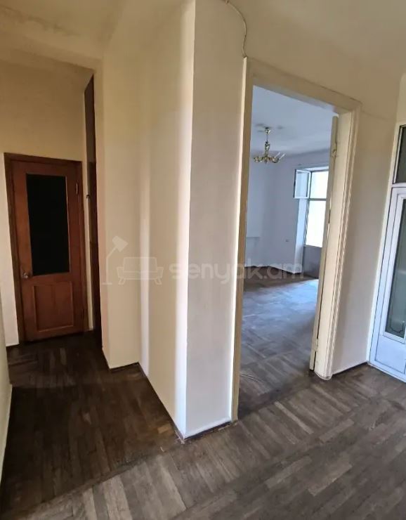 3 Սենյականոց Բնակարան Քարե Շենքում, 84քմ, 3/4 հարկ, Կոսմետիկ Վերանորոգված