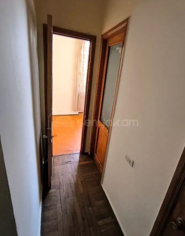 3 Սենյականոց Բնակարան Քարե Շենքում, 84քմ, 3/4 հարկ, Կոսմետիկ Վերանորոգված