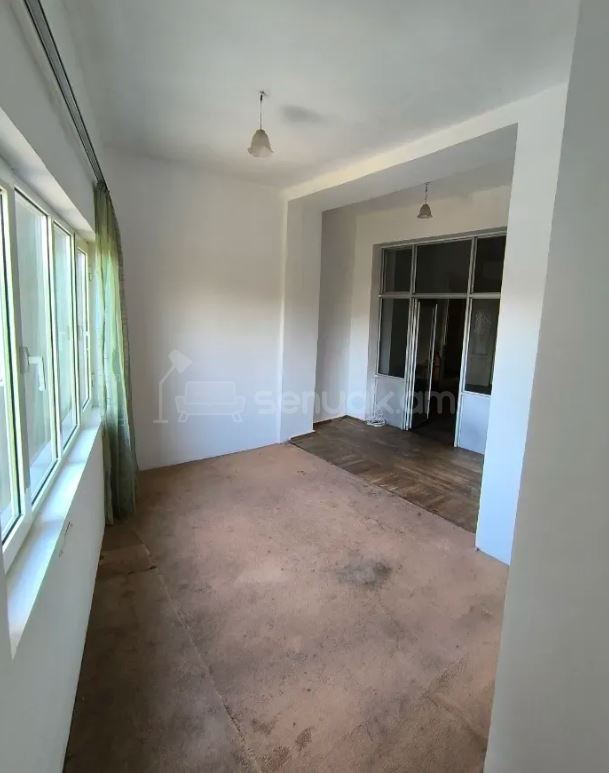 3 Սենյականոց Բնակարան Քարե Շենքում, 84քմ, 3/4 հարկ, Կոսմետիկ Վերանորոգված
