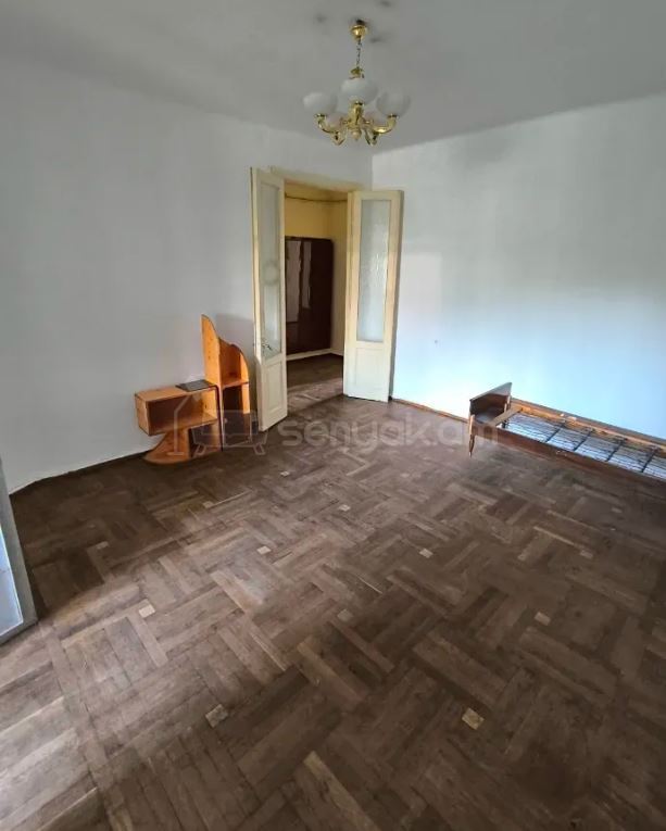 3 Սենյականոց Բնակարան Քարե Շենքում, 84քմ, 3/4 հարկ, Կոսմետիկ Վերանորոգված