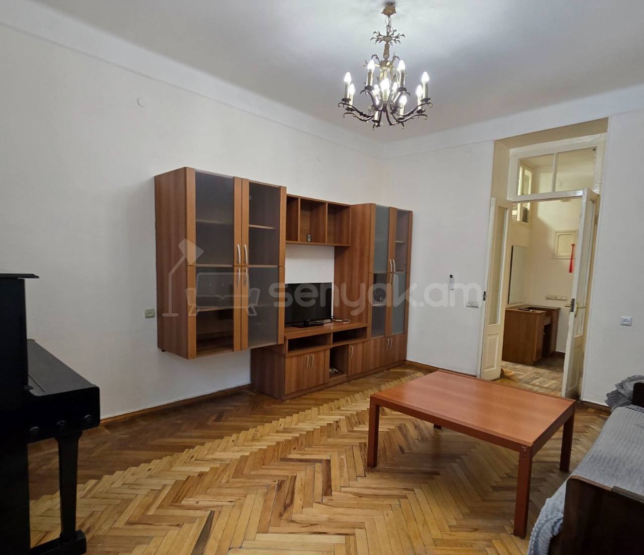 2 Սենյականոց Բնակարան Քարե Շենքում, 50քմ, 2/5 հարկ, Նորմալ Վիճակում, Կահավորված, Արևկող