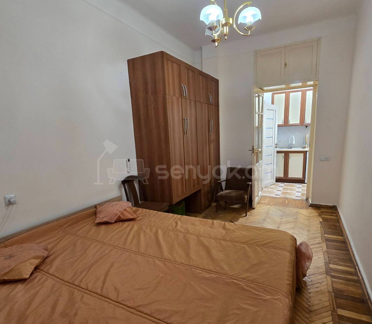 2 Սենյականոց Բնակարան Քարե Շենքում, 50քմ, 2/5 հարկ, Նորմալ Վիճակում, Կահավորված, Արևկող
