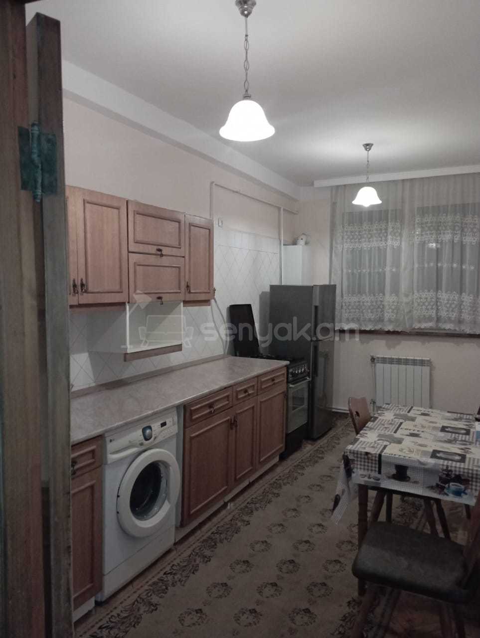 3 Սենյականոց Բնակարան, 80քմ, 5/9 հարկ, Նորմալ Վիճակում, Կահավորված, Արևկող