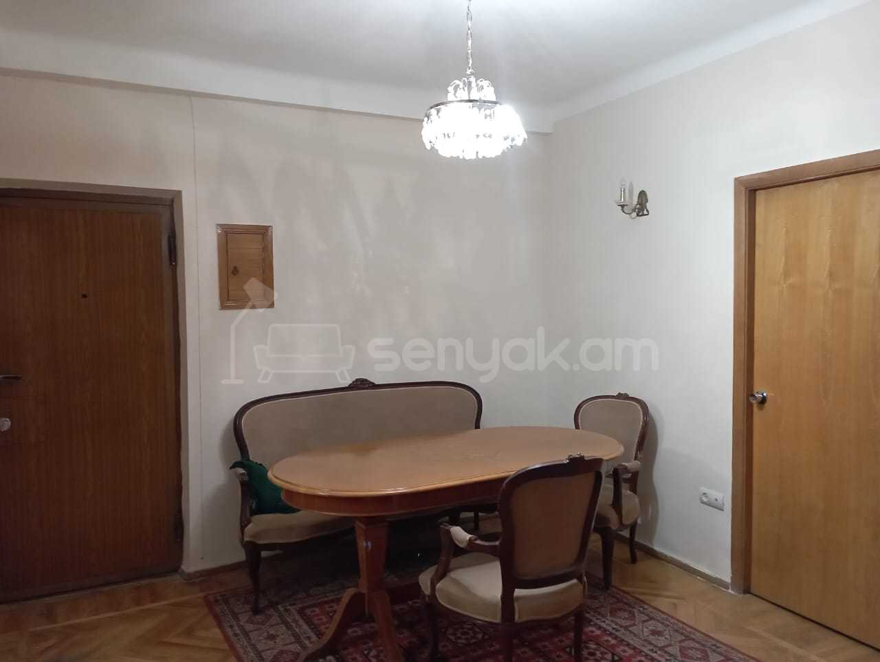 3 Սենյականոց Բնակարան, 80քմ, 5/9 հարկ, Նորմալ Վիճակում, Կահավորված, Արևկող