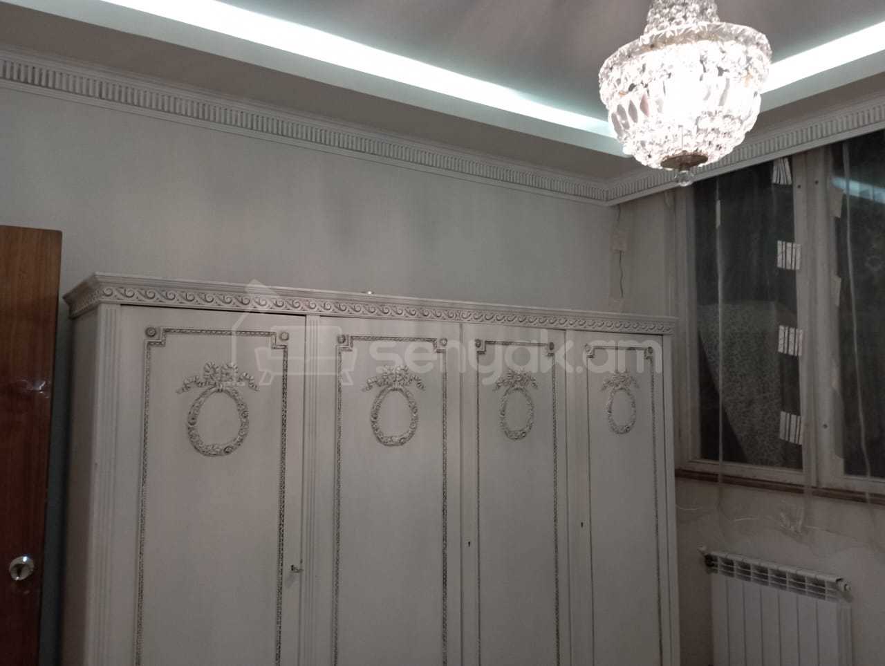 3 Սենյականոց Բնակարան, 80քմ, 5/9 հարկ, Նորմալ Վիճակում, Կահավորված, Արևկող