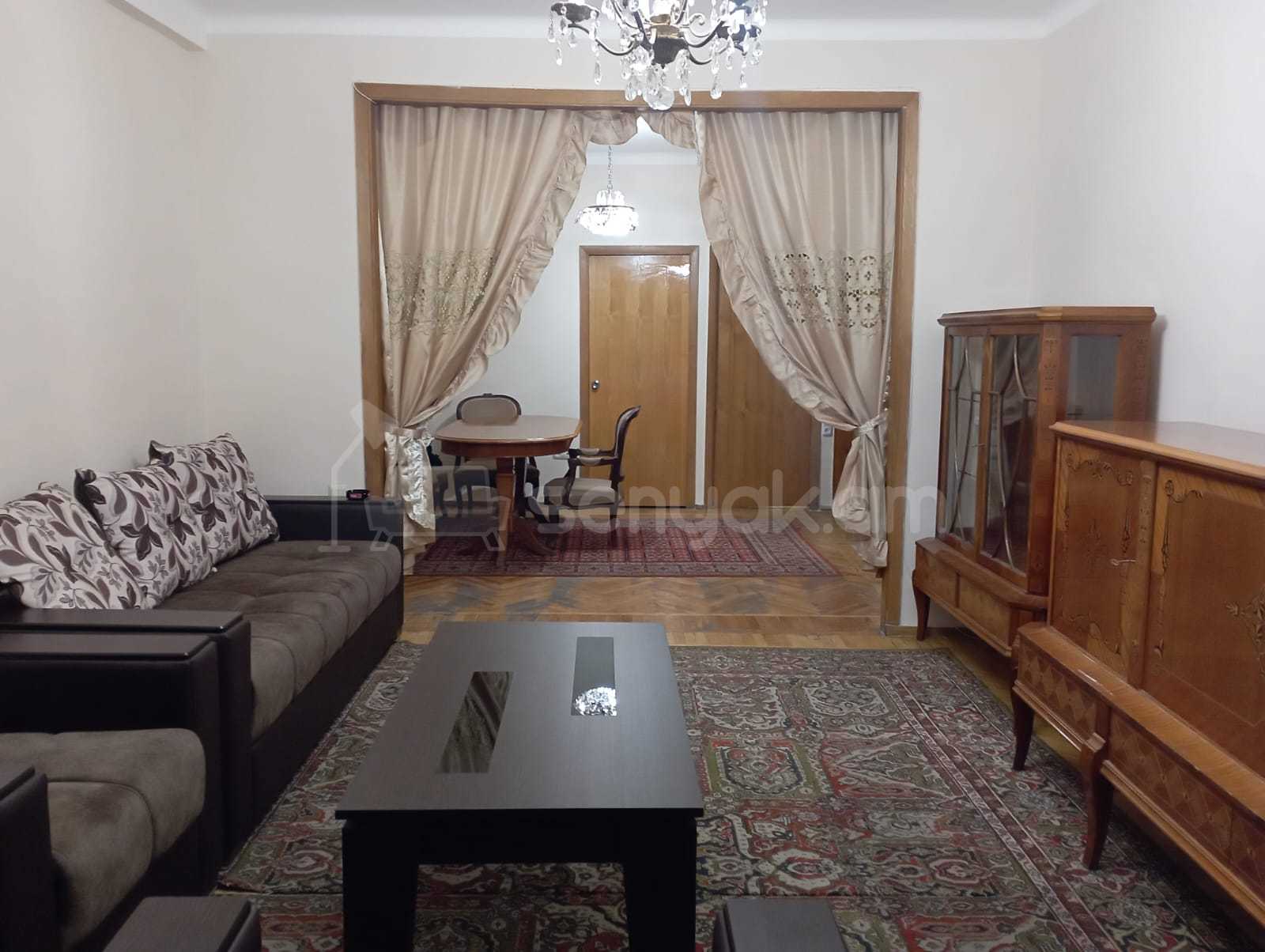3 Սենյականոց Բնակարան, 80քմ, 5/9 հարկ, Նորմալ Վիճակում, Կահավորված, Արևկող