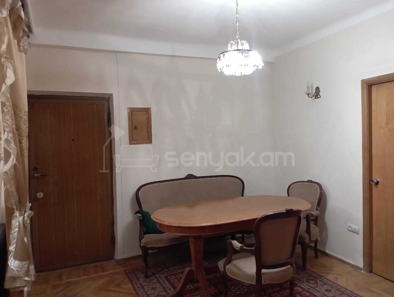 3 Սենյականոց Բնակարան, 80քմ, 5/9 հարկ, Նորմալ Վիճակում, Կահավորված, Արևկող