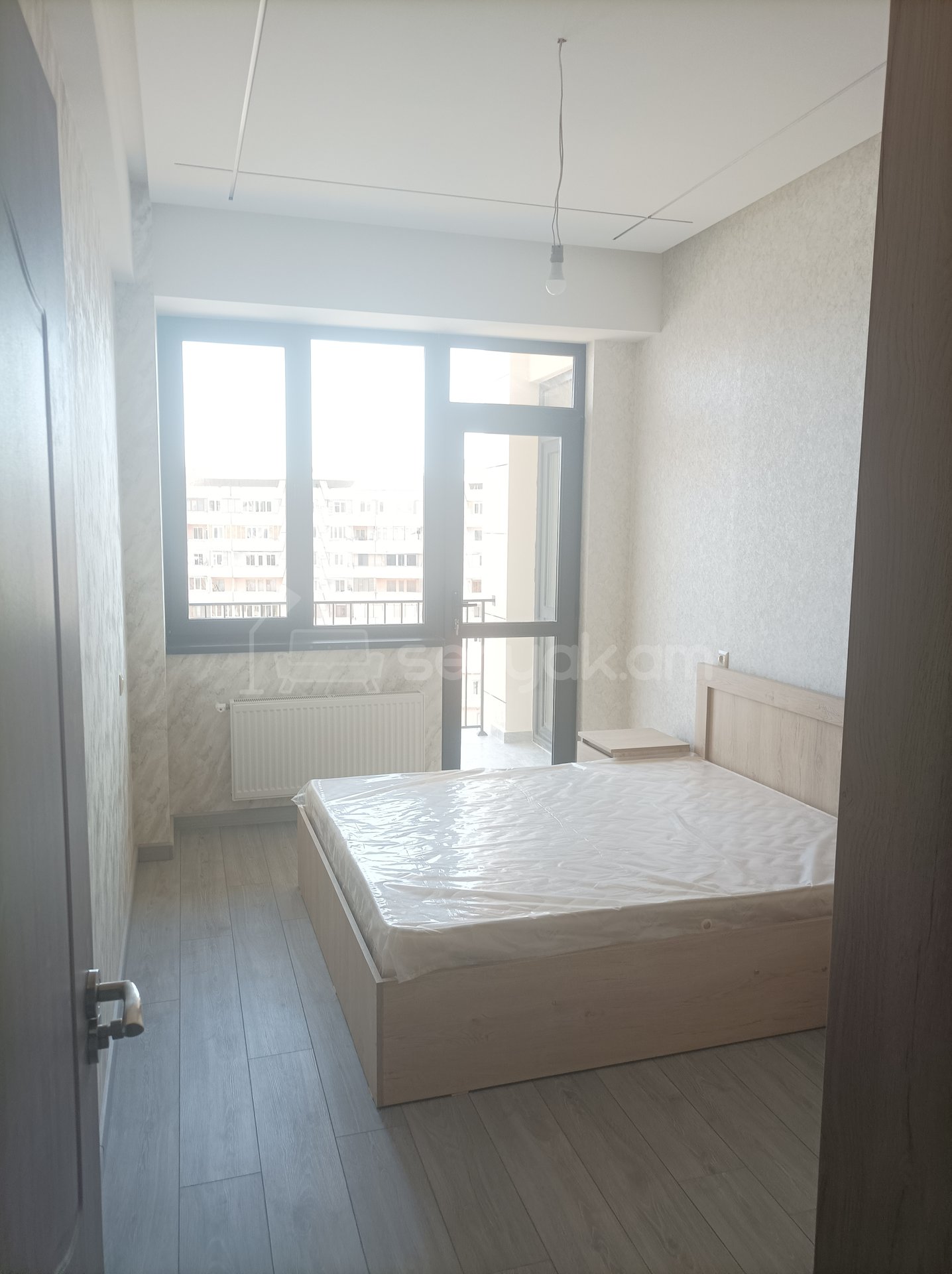 4 Սենյականոց Բնակարան Նորակառույցում, 92քմ, 4/16 հարկ, Կապիտալ Վերանորոգված, Մասամբ Կահավորված, Արևկող