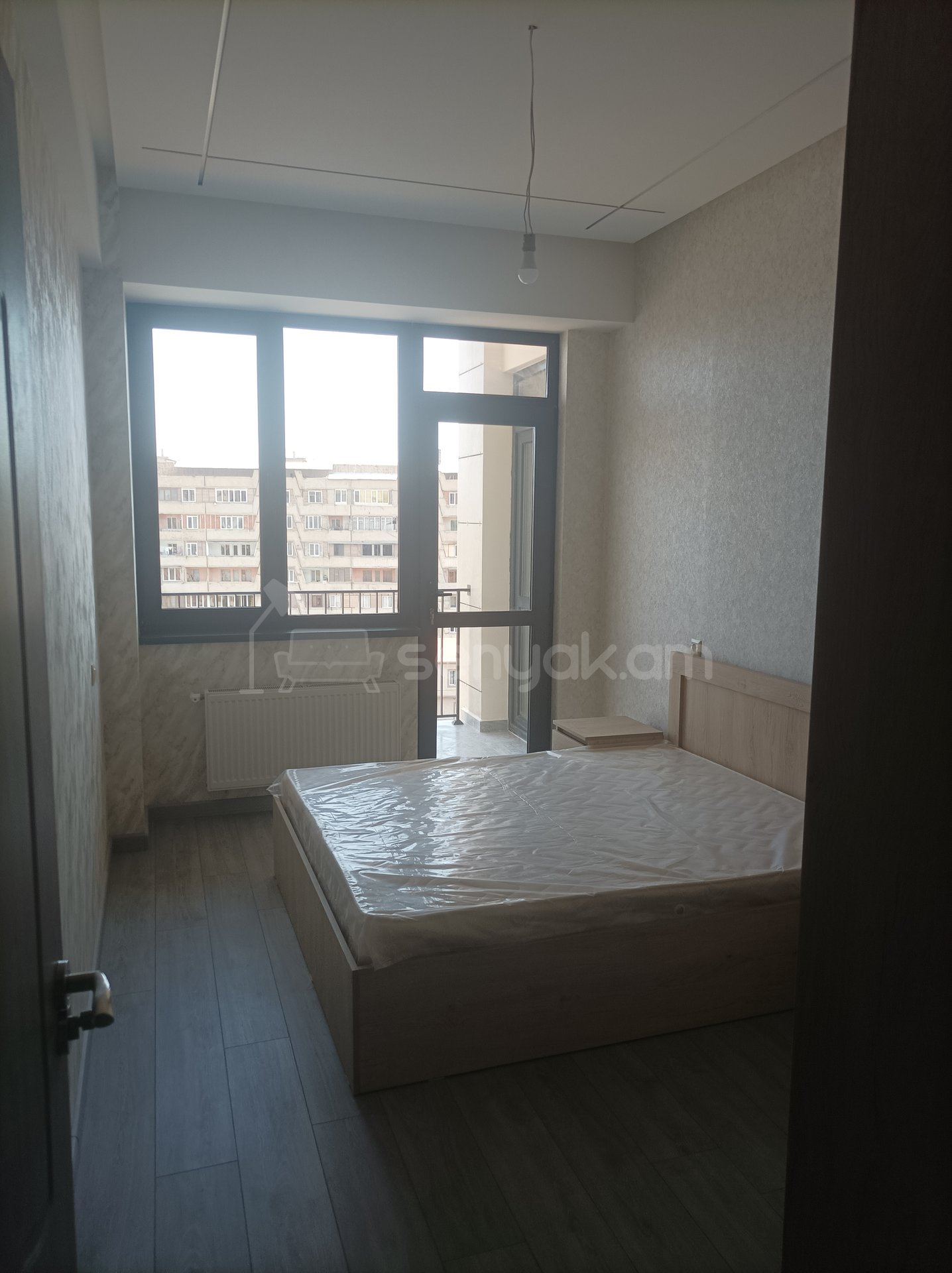 4 Սենյականոց Բնակարան Նորակառույցում, 92քմ, 4/16 հարկ, Կապիտալ Վերանորոգված, Մասամբ Կահավորված, Արևկող