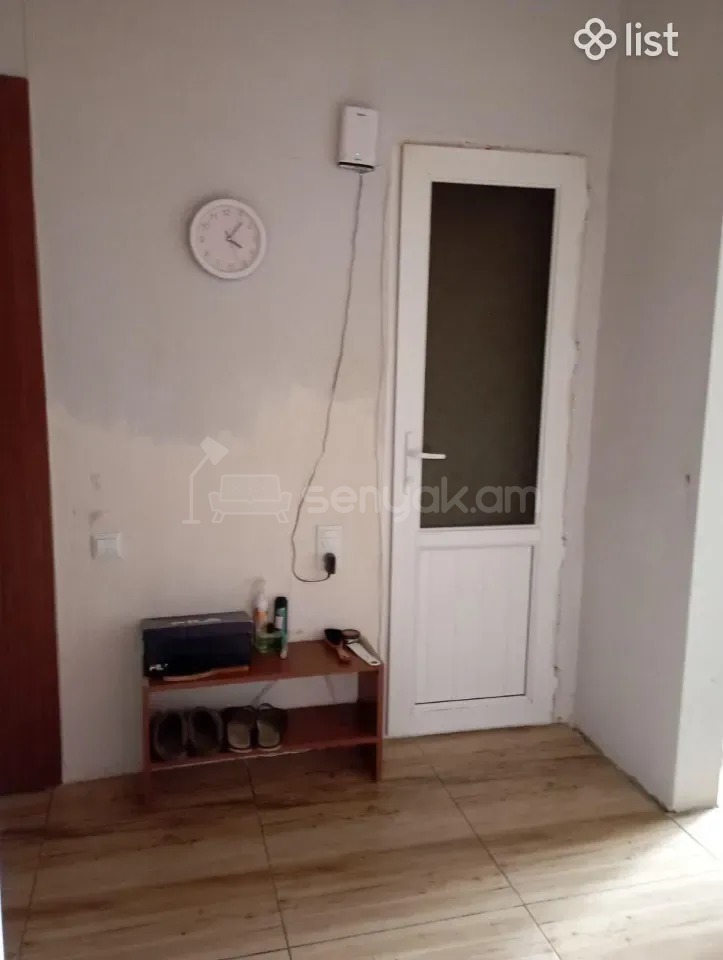 1 Սենյականոց Բնակարան Քարե Շենքում, 45քմ, 2/5 հարկ, Կապիտալ Վերանորոգված, Կահավորված