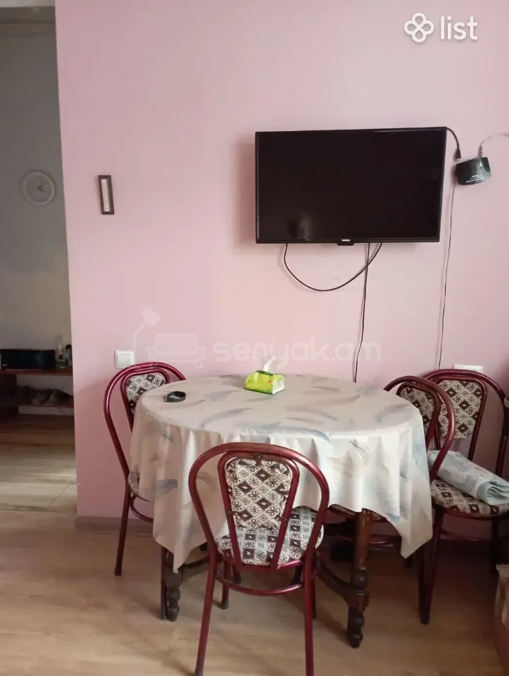 1 Սենյականոց Բնակարան Քարե Շենքում, 45քմ, 2/5 հարկ, Կապիտալ Վերանորոգված, Կահավորված