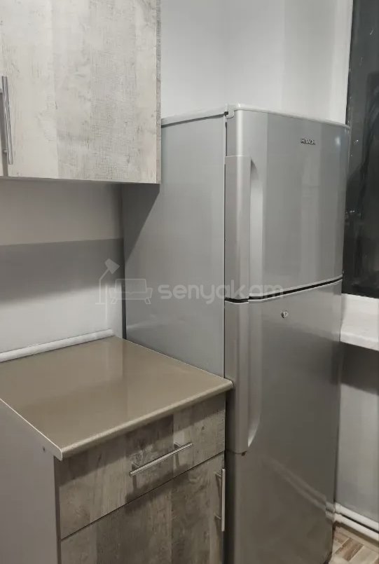 1 Սենյականոց Բնակարան Քարե Շենքում, 43քմ, 3/5 հարկ, Նորմալ Վիճակում, Կահավորված