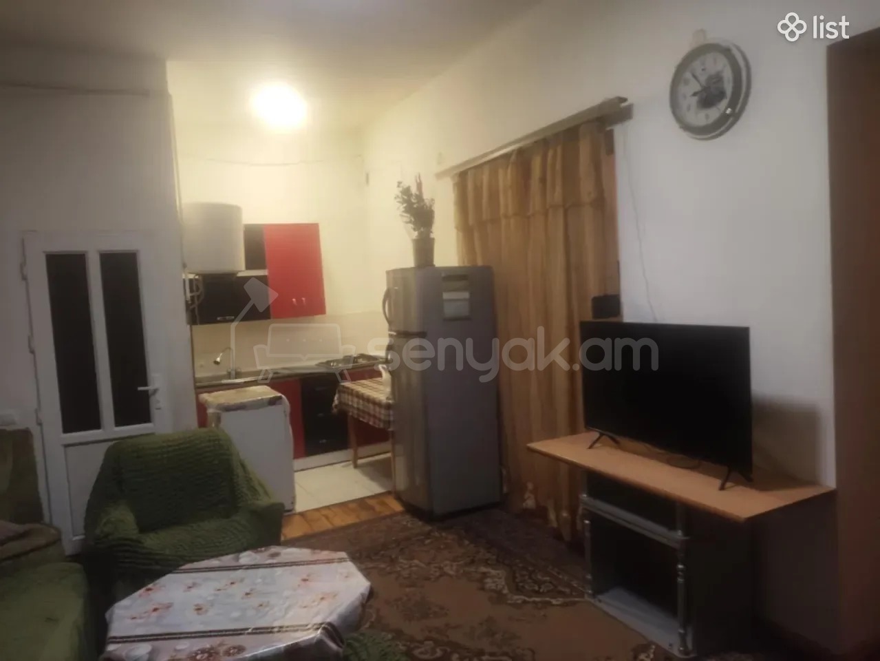 3 Սենյականոց Բնակարան Քարե Շենքում, 65քմ, 2/5 հարկ, Նորմալ Վիճակում, Կահավորված, Արևկող