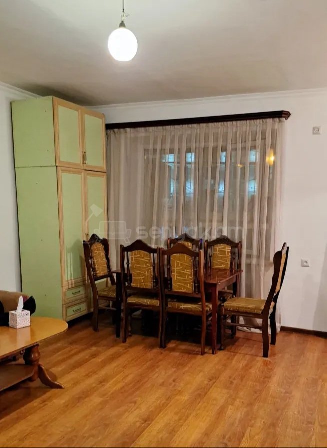 1 Սենյականոց Բնակարան Քարե Շենքում, 40քմ, 2/5 հարկ, Կոսմետիկ Վերանորոգված, Կահավորված