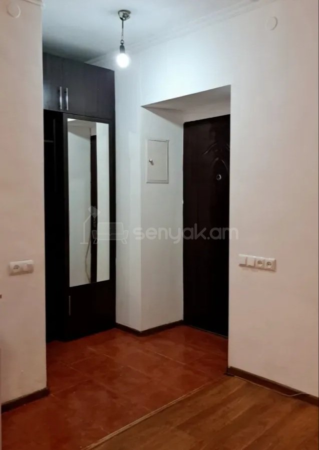 1 Սենյականոց Բնակարան Քարե Շենքում, 40քմ, 2/5 հարկ, Կոսմետիկ Վերանորոգված, Կահավորված