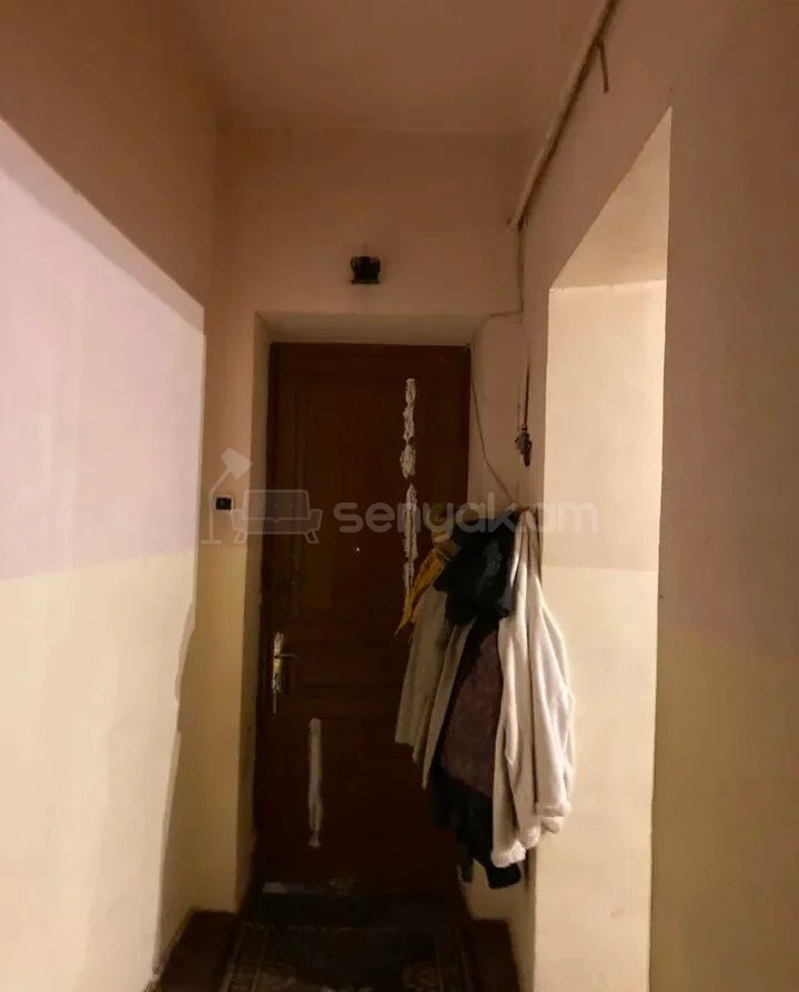 2 Սենյականոց Բնակարան Քարե Շենքում, 50քմ, 2/5 հարկ, Նորմալ Վիճակում