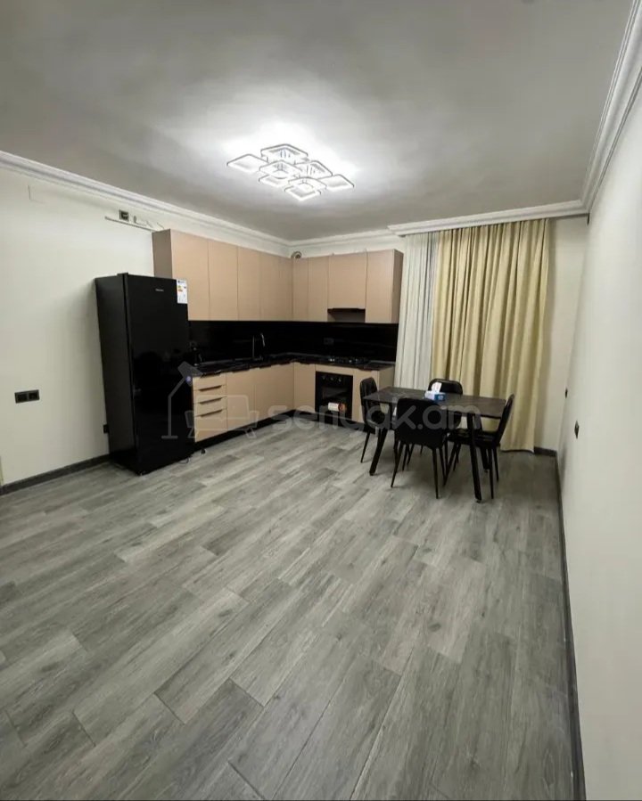 1 Սենյականոց Բնակարան Քարե Շենքում, 40քմ, 1/6 հարկ, Դիզայներական Վերանորոգված, Կահավորված