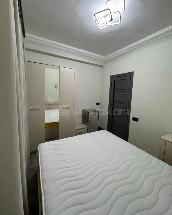 1 Սենյականոց Բնակարան Քարե Շենքում, 40քմ, 1/6 հարկ, Դիզայներական Վերանորոգված, Կահավորված