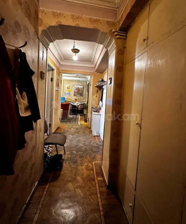 2 Սենյականոց Բնակարան, 65քմ, 3/9 հարկ, Պետական Վիճակում