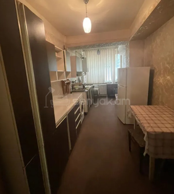 3 Սենյականոց Բնակարան, 82քմ, 1/10 հարկ, Կոսմետիկ Վերանորոգված