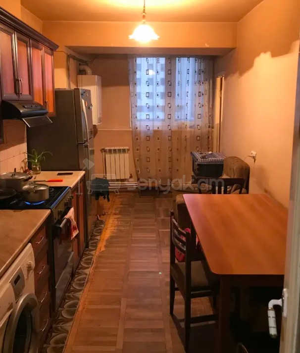 3 Սենյականոց Բնակարան, 79քմ, 2/9 հարկ, Պետական Վիճակում
