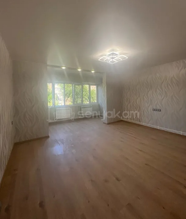 4 Սենյականոց Բնակարան, 82քմ, 3/9 հարկ, Կապիտալ Վերանորոգված