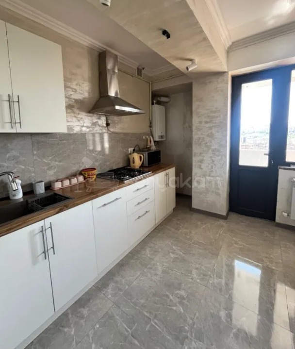 4 Սենյականոց Բնակարան, 95քմ, 13/14 հարկ, Կապիտալ Վերանորոգված