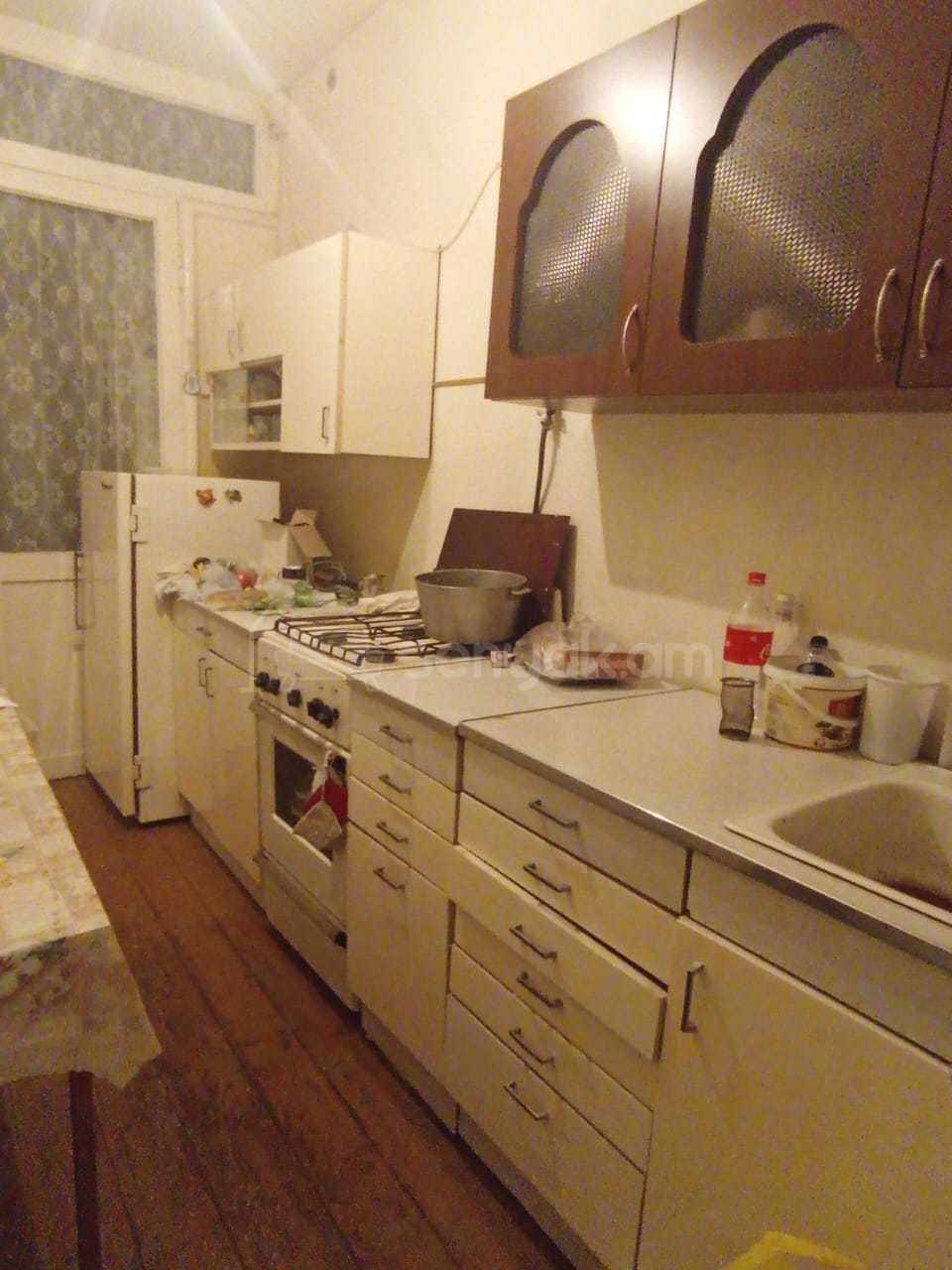 3 Սենյականոց Բնակարան Քարե Շենքում, 72քմ, 3/5 հարկ, Կոսմետիկ Վերանորոգված