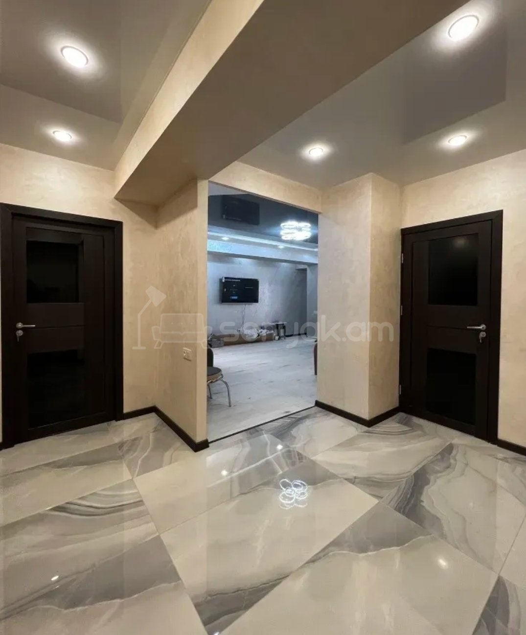 3 Սենյականոց Բնակարան, 85քմ, 7/14 հարկ, Դիզայներական Վերանորոգված, Կահավորված, Արևկող
