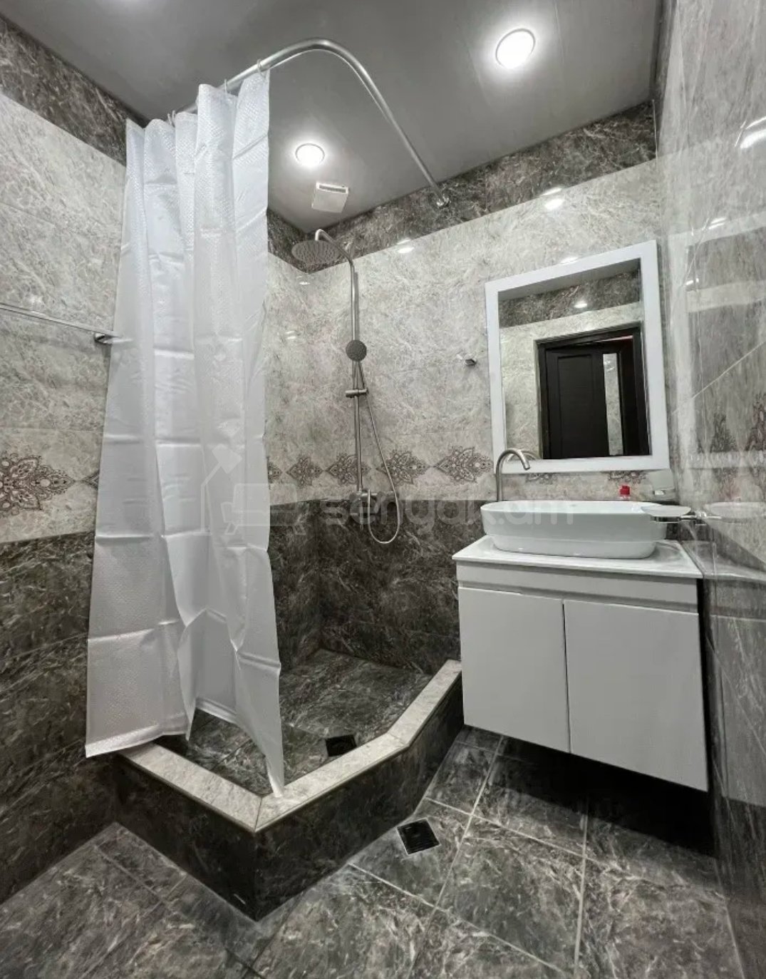 3 Սենյականոց Բնակարան, 85քմ, 7/14 հարկ, Դիզայներական Վերանորոգված, Կահավորված, Արևկող