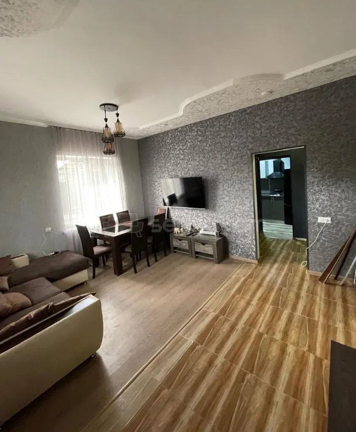 3 Սենյականոց Սեփական Տուն, 68քմ, Կապիտալ Վերանորոգված