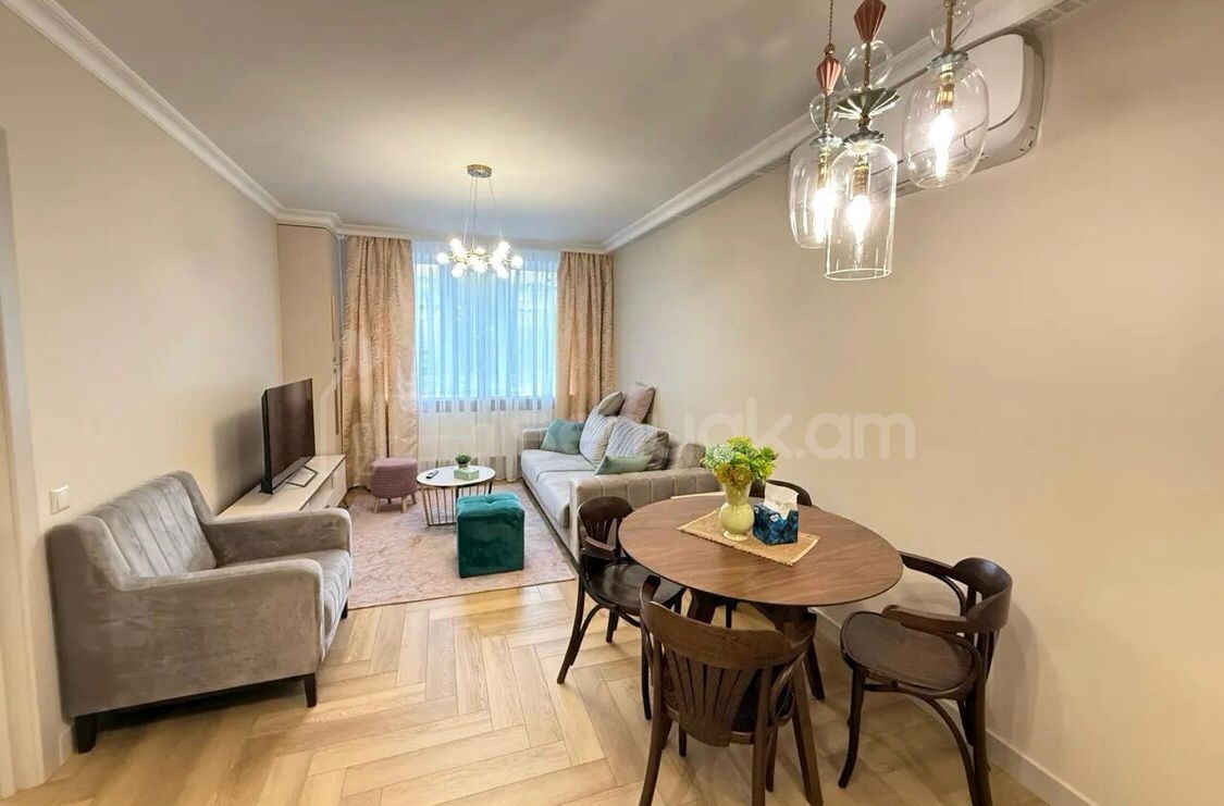2 Սենյականոց Բնակարան, 60քմ, 2/9 հարկ, Դիզայներական Վերանորոգված, Կահավորված, Արևկող