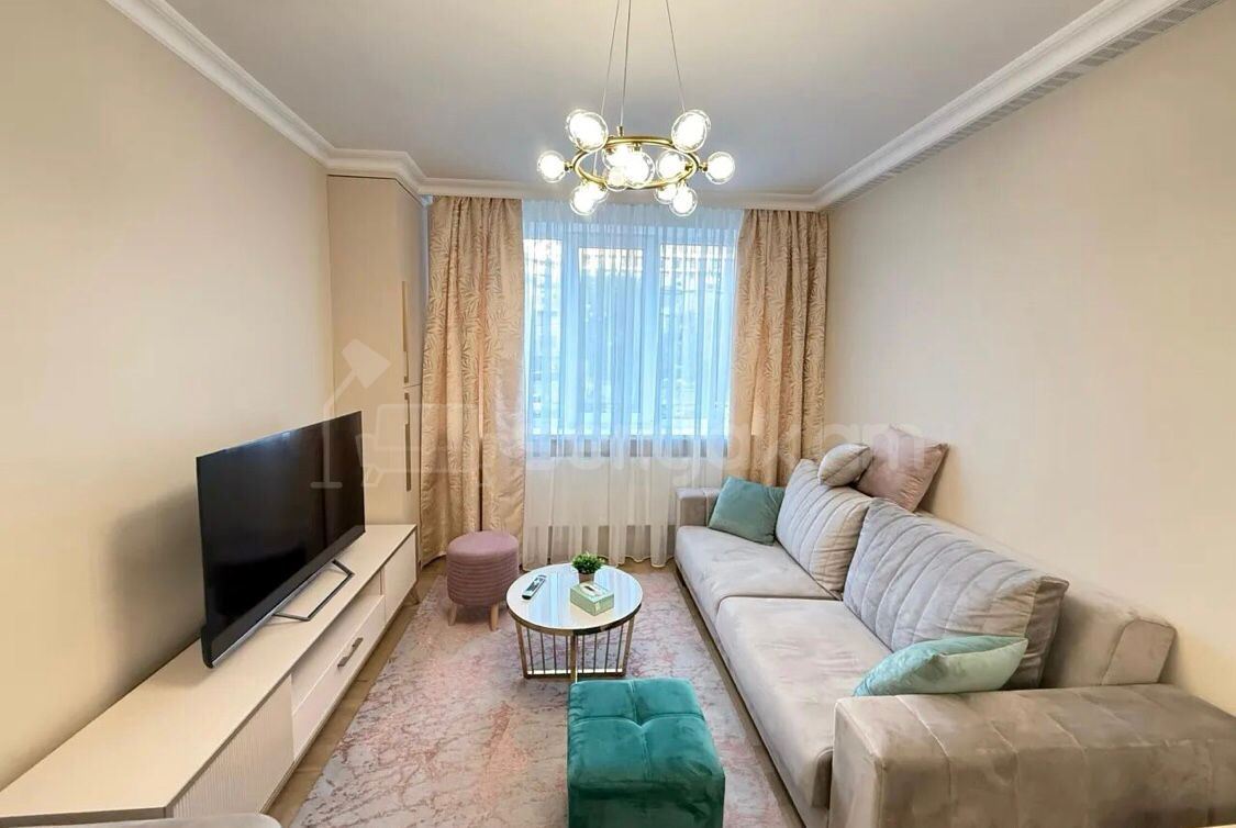 2 Սենյականոց Բնակարան, 60քմ, 2/9 հարկ, Դիզայներական Վերանորոգված, Կահավորված, Արևկող