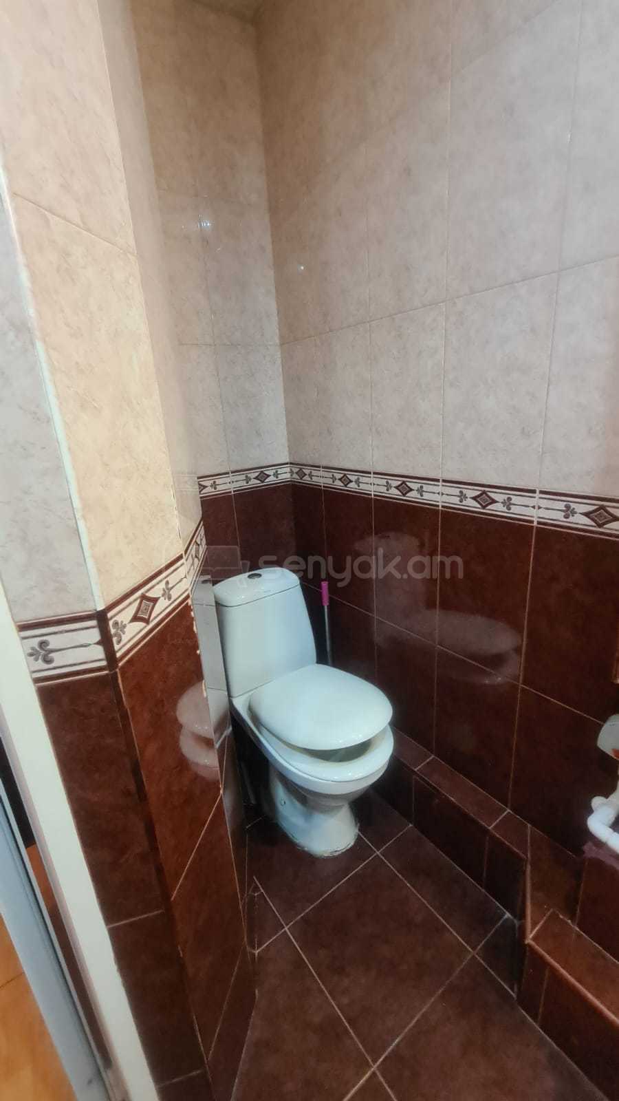 2 Սենյականոց Բնակարան, 50քմ, 3/5 հարկ, Կապիտալ Վերանորոգված