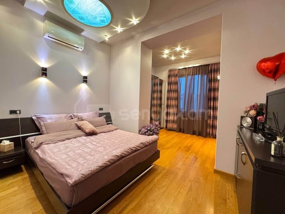 3 Սենյականոց Բնակարան Քարե Շենքում, 100քմ, 5/5 հարկ, Կապիտալ Վերանորոգված