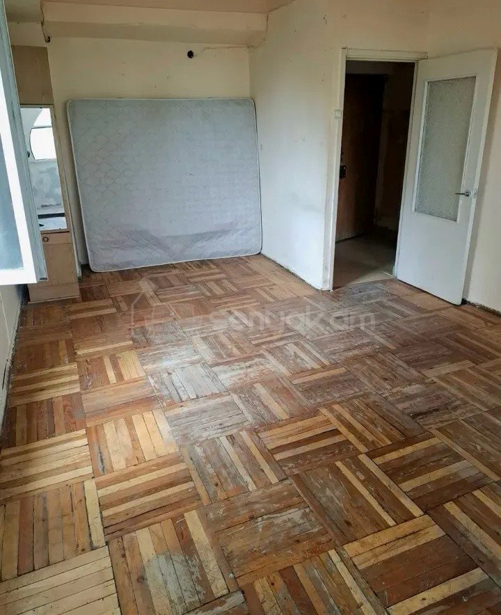 1 Սենյականոց Բնակարան, 48քմ, 3/9 հարկ, Պետական Վիճակում