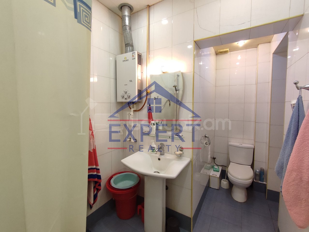 3 Սենյականոց Բնակարան Քարե Շենքում, 89քմ, 3/5 հարկ, Պետական Վիճակում