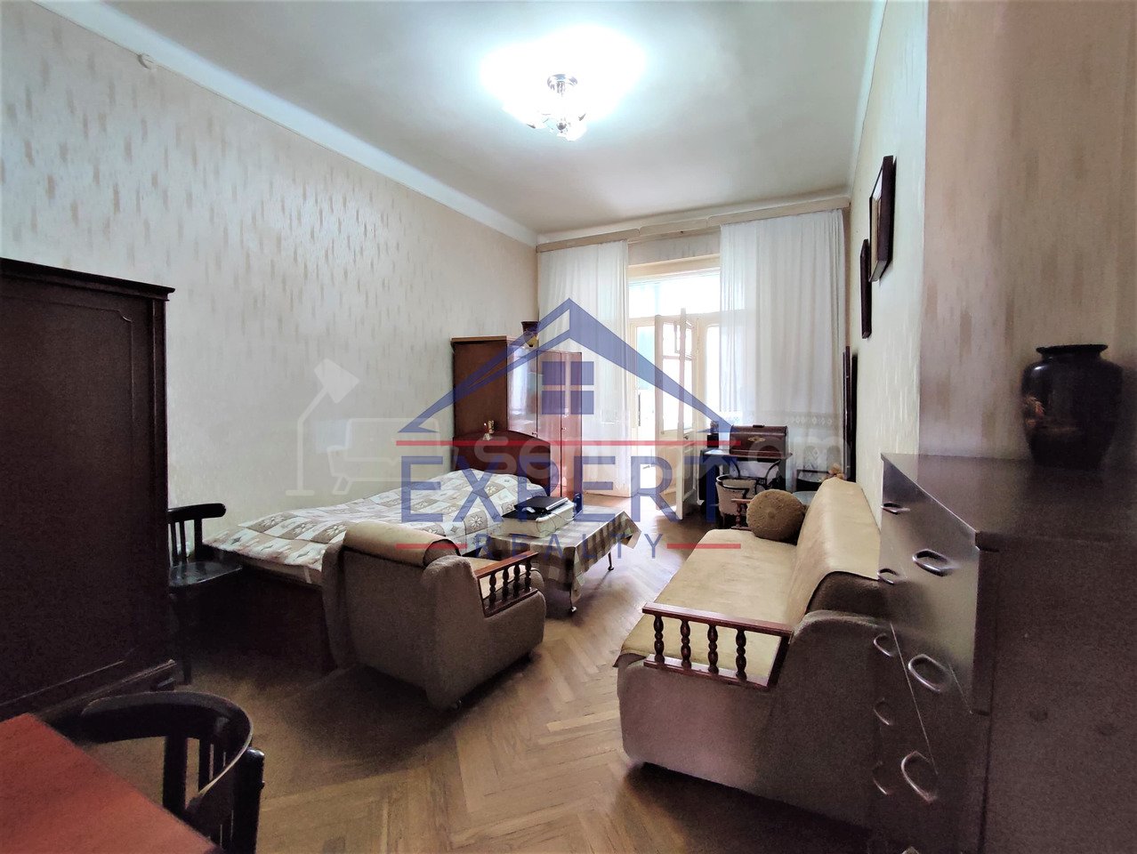 3 Սենյականոց Բնակարան Քարե Շենքում, 89քմ, 3/5 հարկ, Պետական Վիճակում