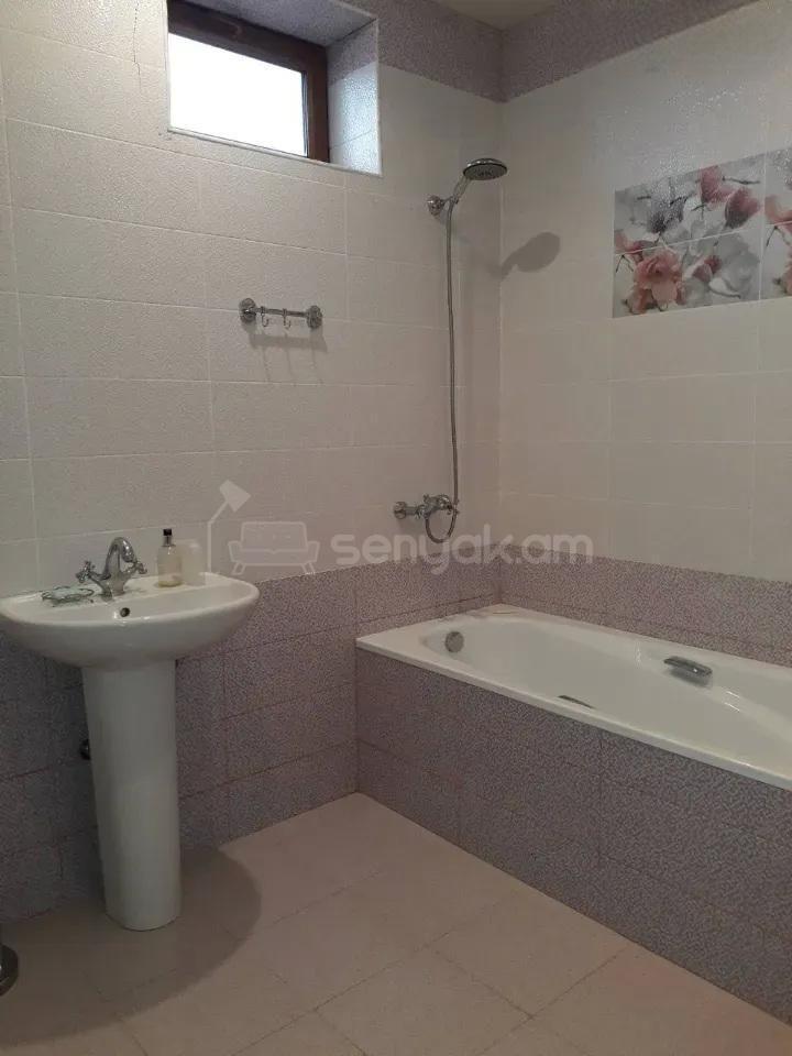 6 Սենյականոց Սեփական Տուն, 270քմ, Կապիտալ Վերանորոգված, Ավտոտնակով