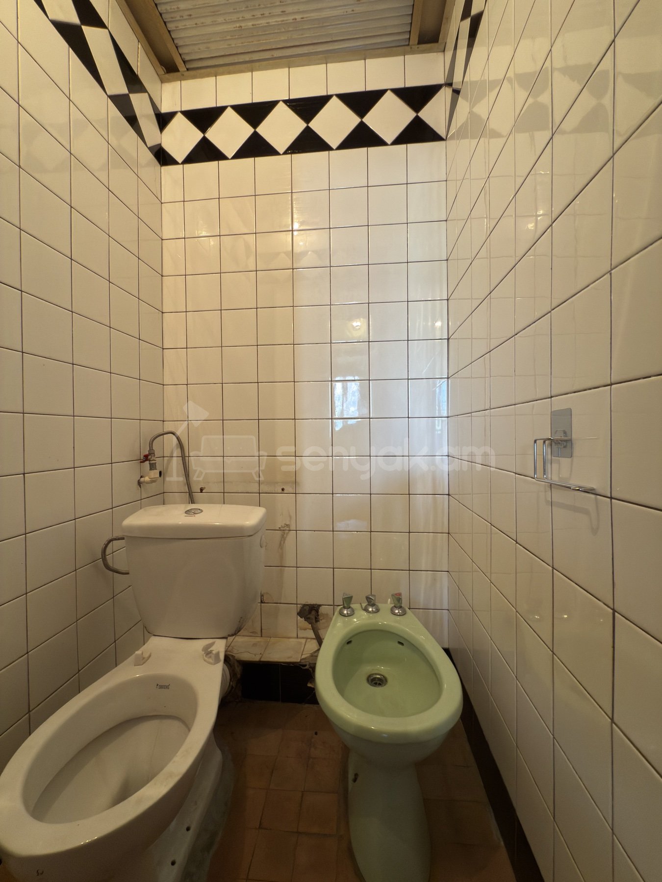 3 Սենյականոց Բնակարան, 81քմ, 5/9 հարկ, Պետական Վիճակում