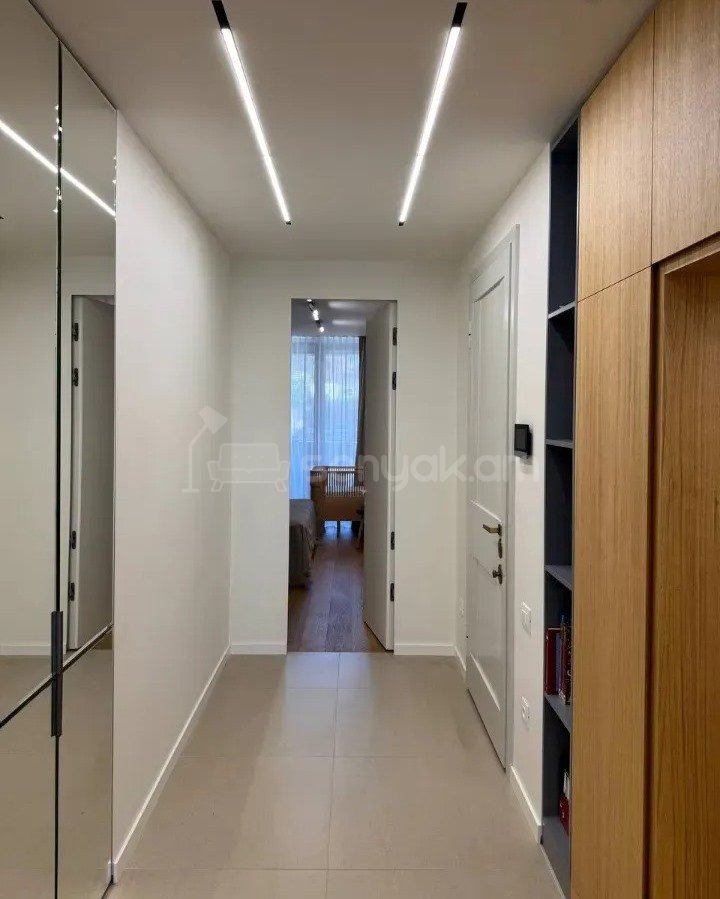 3 Սենյականոց Բնակարան Նորակառույցում, 85քմ, 3/7 հարկ, Կապիտալ Վերանորոգված